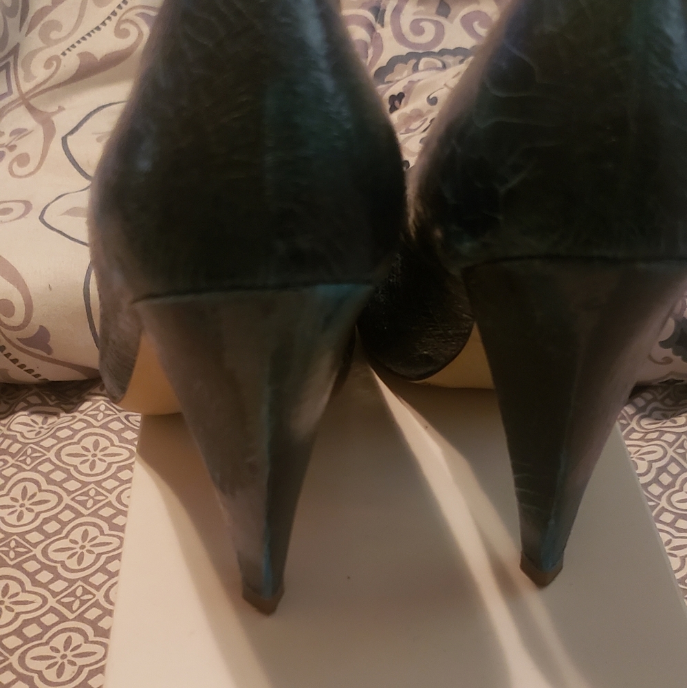 INC Blue snake skin blocked heel - Picture 2 of 4